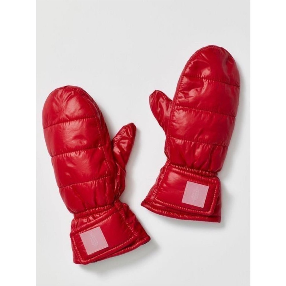 Free People Movement Show Off Puffer Mittens NWOT